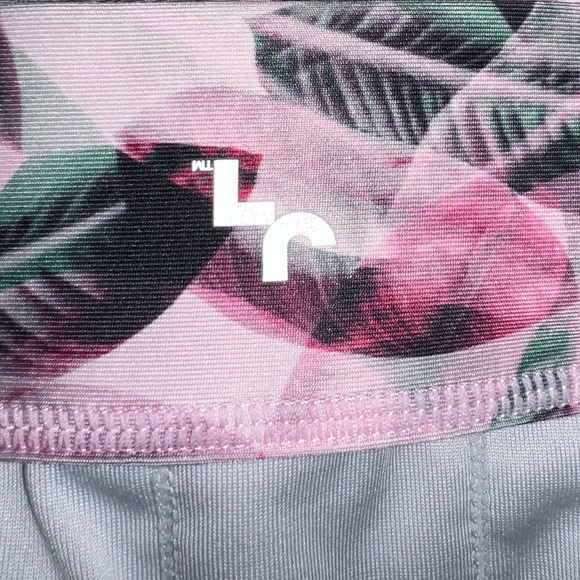 JoyLab Feather Print Padded Sports Bra - Picture 5 of 9